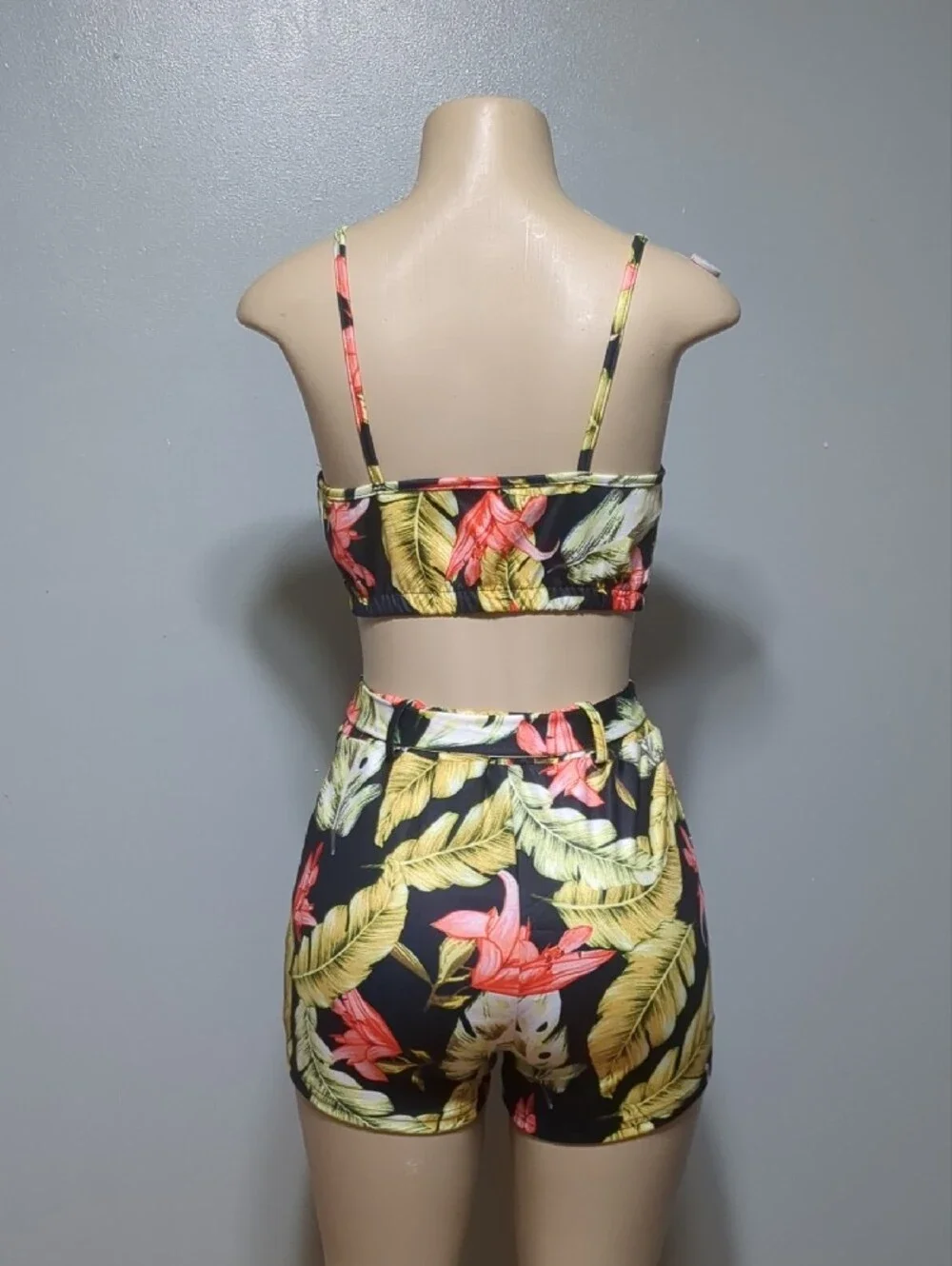 Vacation Resort Beach-Tropical Floral 3-Piece- Black with Green & Coral, Small